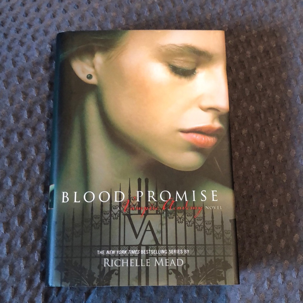 Blood Promise - A Vampire Academy Novel